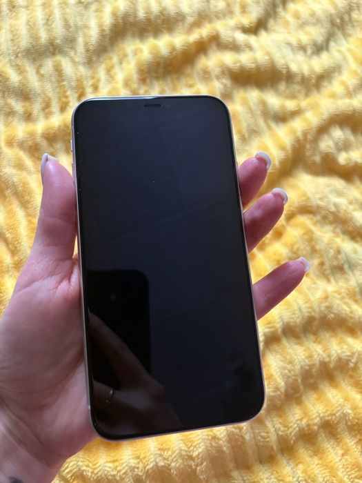 Продам iphone 11