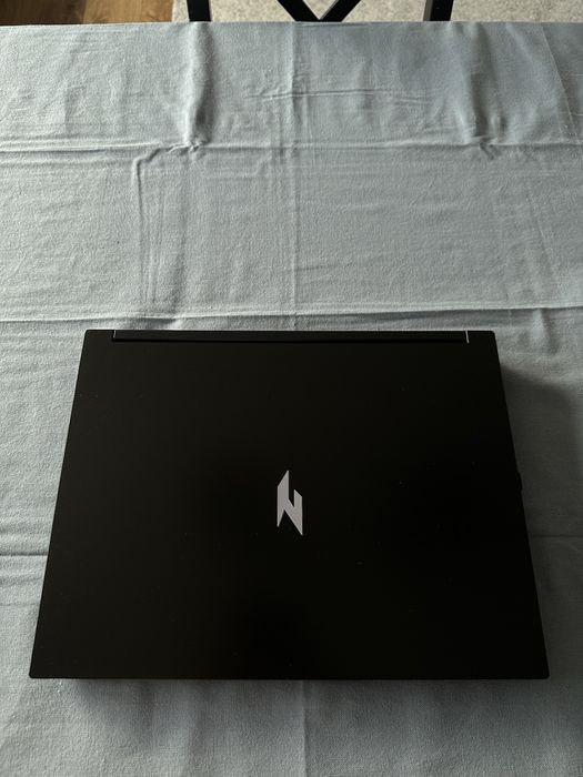 Vând Acer Nitro V16