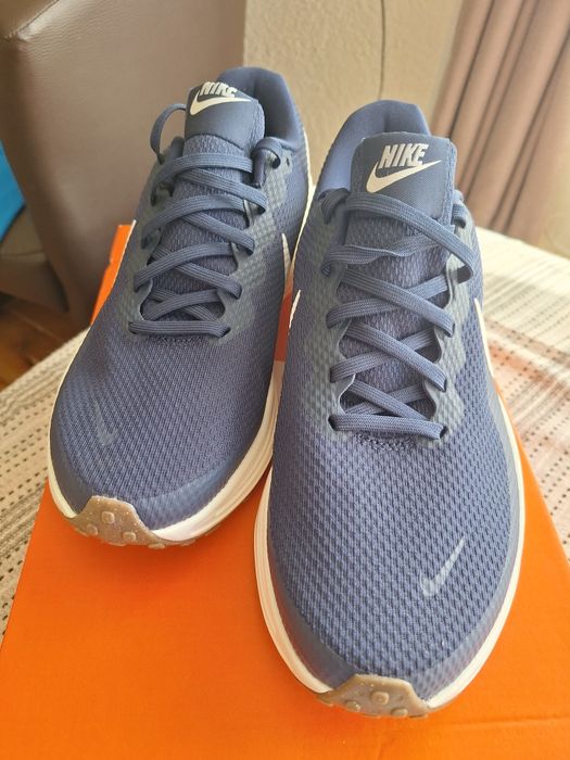 Оригинални маратонки NIKE