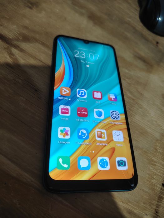 Продам телефон huawai enjoy20e