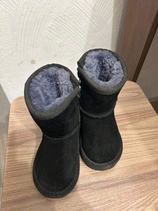 Уги черные унисекс