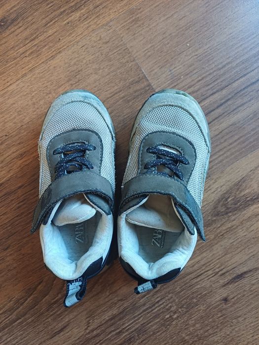 Маратонки, пантофи, ботуши до 24 номер