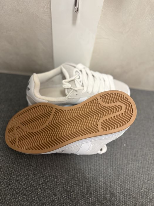 Продавам обувки adidas