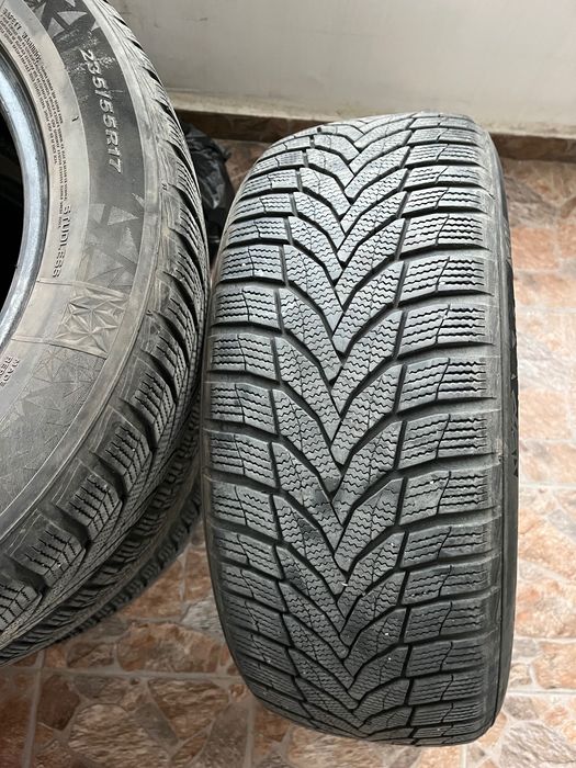 Продавам 4 бр. зимни гуми Nexen Winguard Sport 2 SUV 235/55 R17 103V