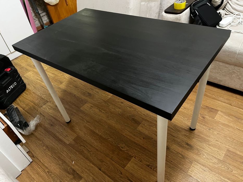 Продам стол кухонный