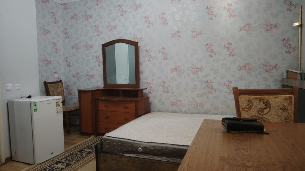 Продаётся 1 комнатная в М.Улугбекском Район Массив Ахмад-Югнаки