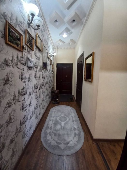 Ул . Новои. 2 х комнатная высокопотолочка 2/3/3