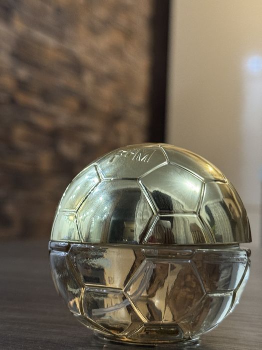 Мъжки парфюм чисто нов