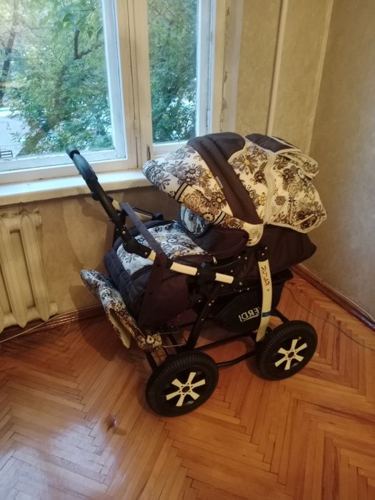 Детская коляска фирмы Merc 5