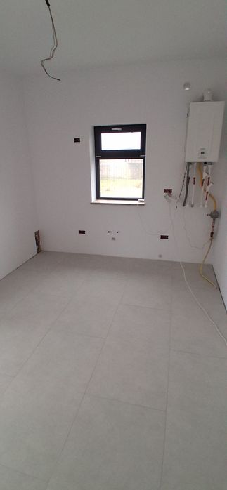 Casa moderna de vanzare