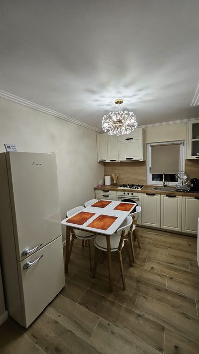 Inchiriez apartament 3 camere craiovita