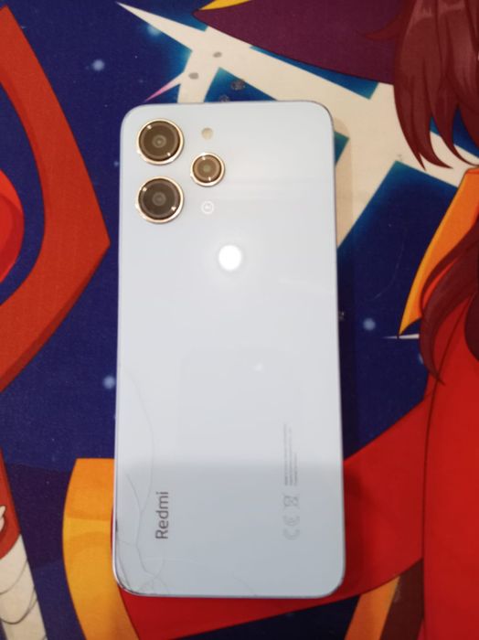 Продам телефон Redmi 12 256/8+4
