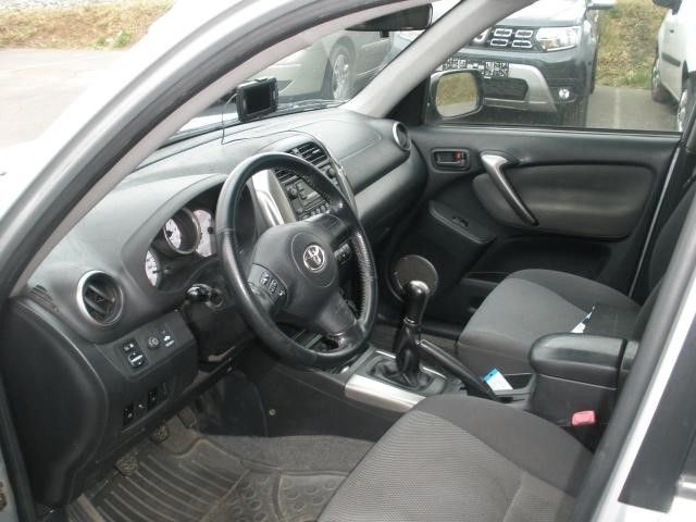 2 броя тойота рав-4 2.0 д4д 116кс. 2004г. на части ,TOYOTA RAV 4 гр ...