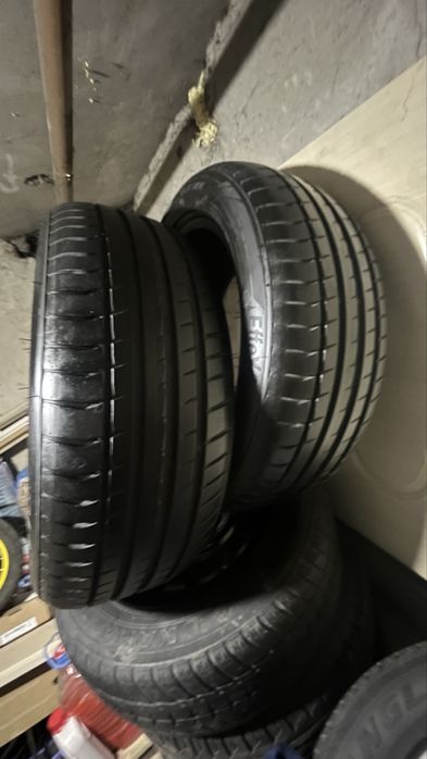 Продаю шину в отличном состояний