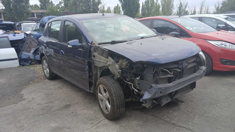 Dezmembrez Dacia Sandero 0.9 Benzina Din 2017 -H4B-B4