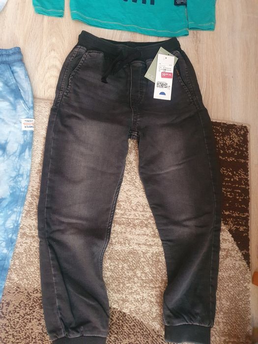 Страхотен сет от чисто нови дрехи