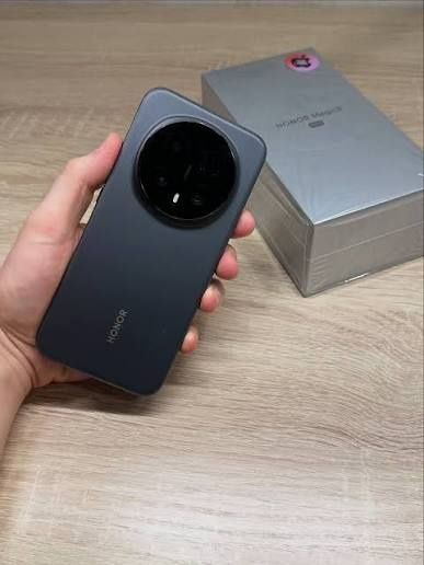 Honor Magic 8 Pro официака