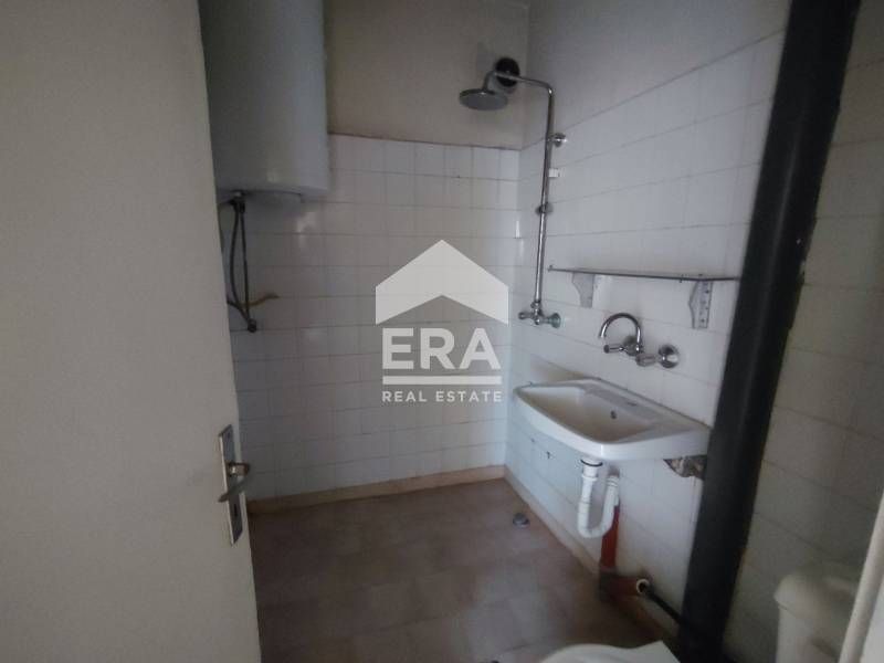 Продава се Двустаен апартамент в Хасково, Дружба 1 - 74 кв.м за 793 €/кв.м - Снимка #8