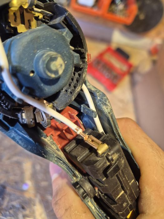 Reparatii si Curățare scule (Bosch, Makita, Dewalt,Milwaukee, etc.)