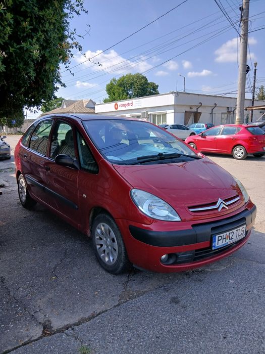 Vând Citroen Picasso