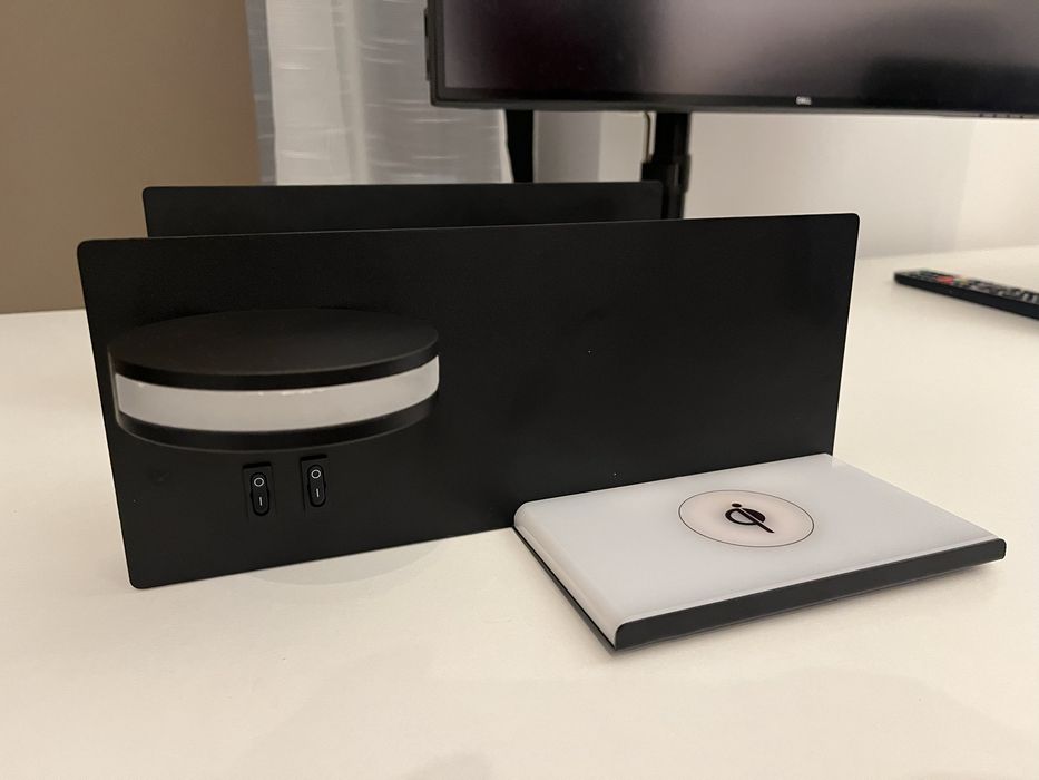 Aplica cu usb+wireless charging