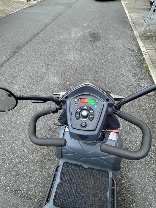 Електрически скутер за трудно подвижни хора TGA