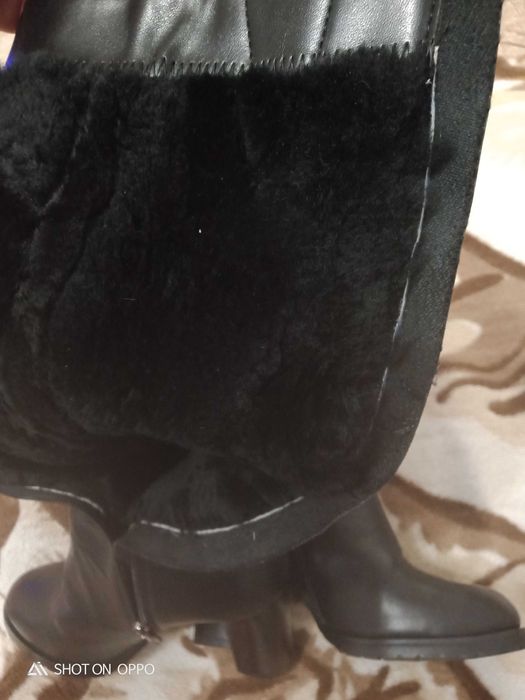 Продаю женские сапоги