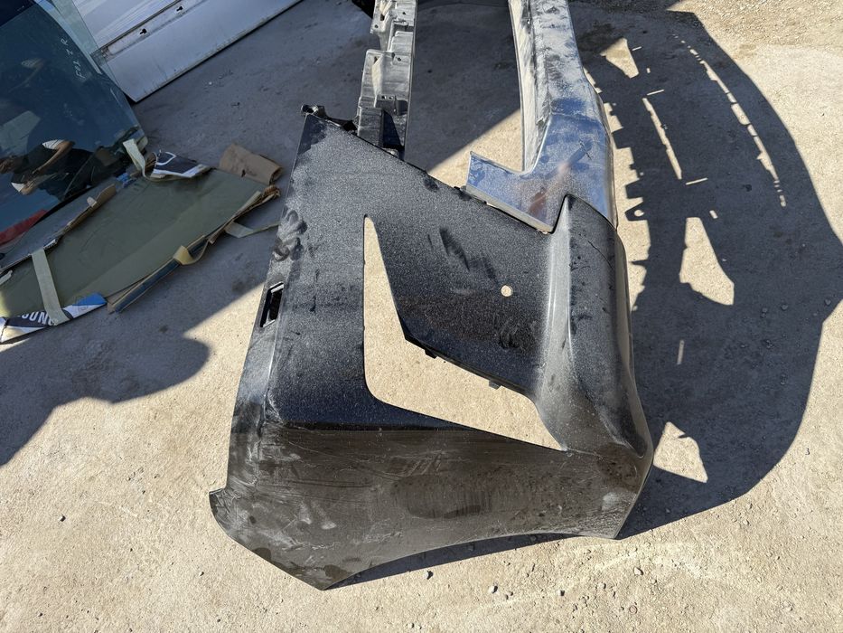 Передний бампер Lexus LX570