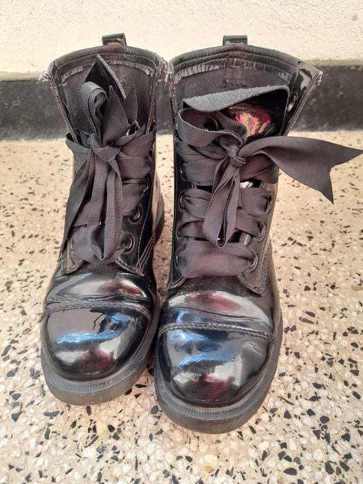 Кубинки Doc Martens, номер 40, използвани, но много запазени