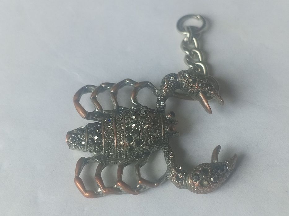 Скорпион сюнер сотилади