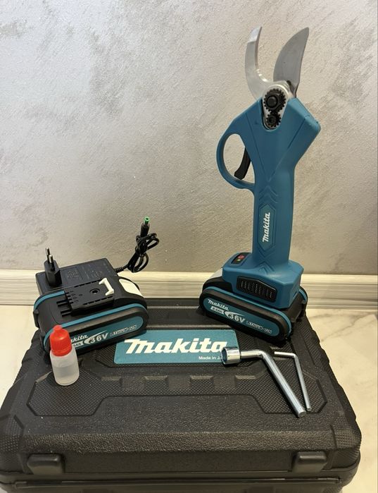 Лозарска Ножица Makita