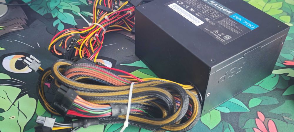 Sursă PC FSP Raider 750W, 80+ Silver