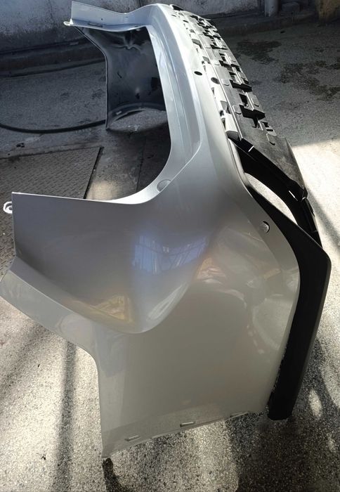 Задна броня и спойлер за Тойотa Хайлендър/Toyota Highlander