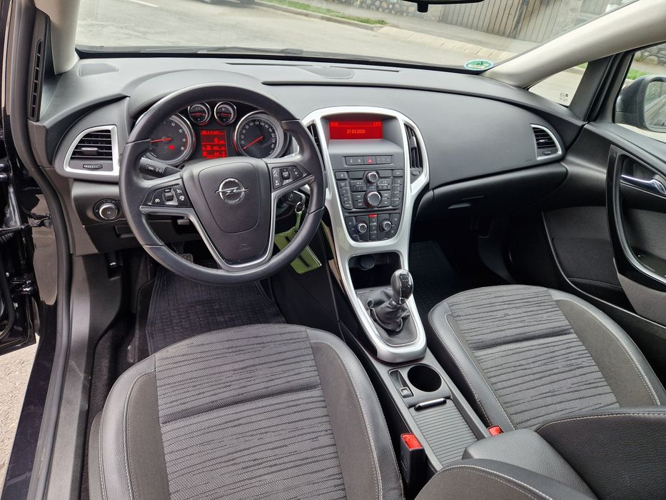 Opel Astra J 1,6i benzina aspirat euro 6