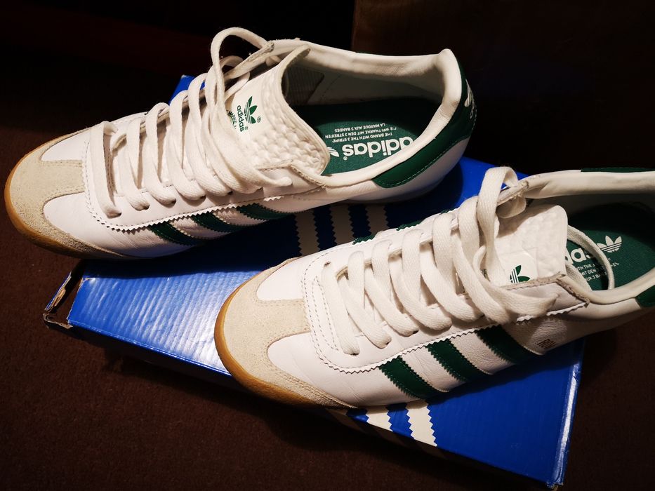 Sneakers din colecția adidas Originals