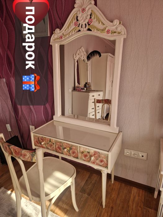 Спальный гарнитур