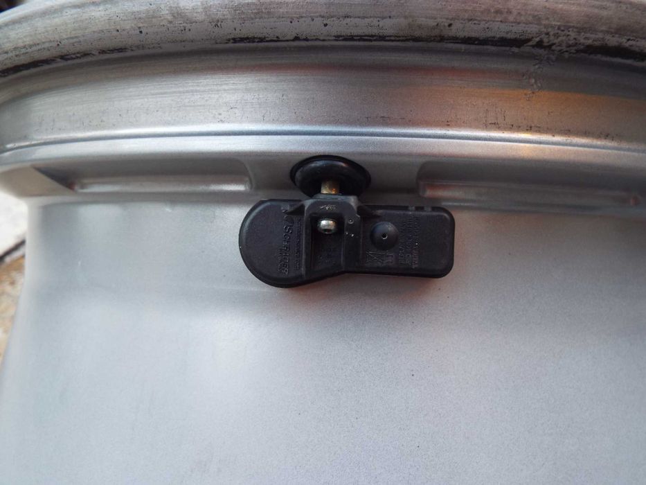 vand 4 jante pe 16" originale dacia duster + senzori presiune pret 2000ron