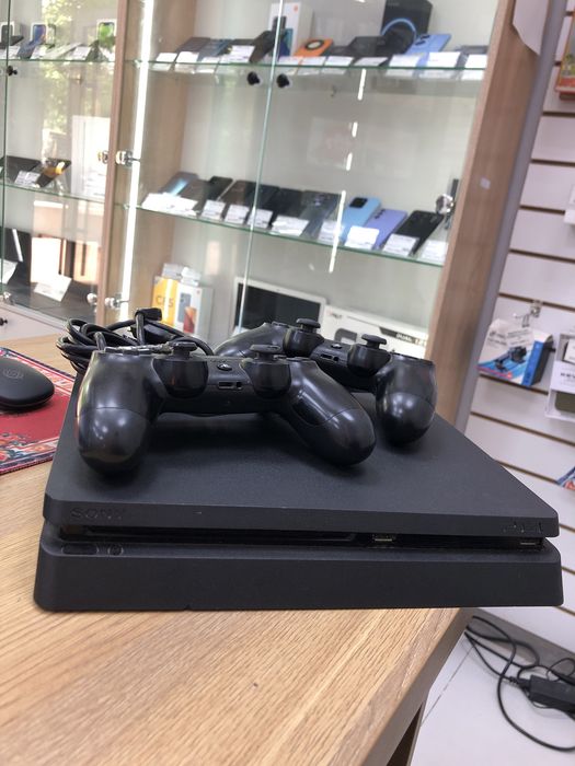 Sony playstation 4 slim 1Tb (p25)