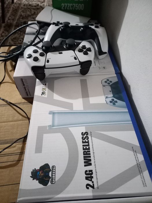 PS5 mini yosh bolajonlarga zor sovg'a 1000 tadan ortiq oyinlar bor.