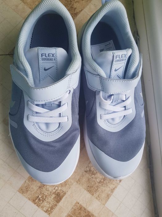 Adidasi Nike Flex Experience 8