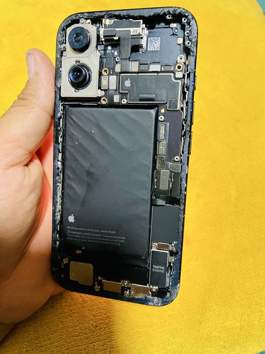 Pentru piese Iphone 16 pentru piese defect