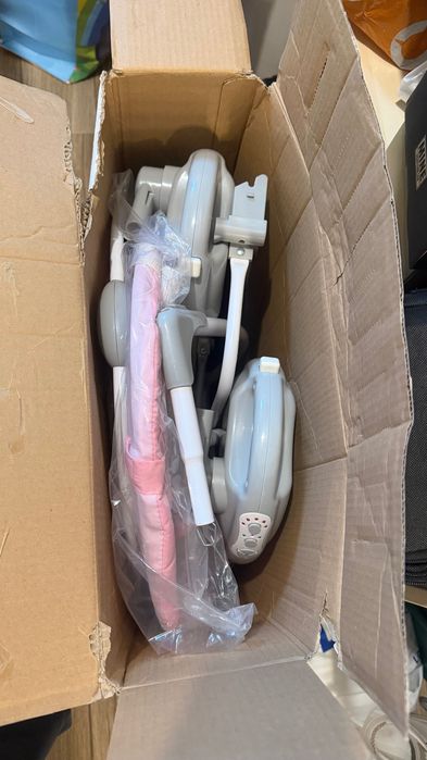 Бебешки шезлонг/люлка розов цвят