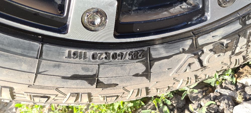 Шины с дисками R20 9x20/6x139.7 D110 ET10 4