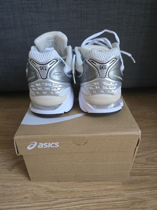 Asics White Graphite