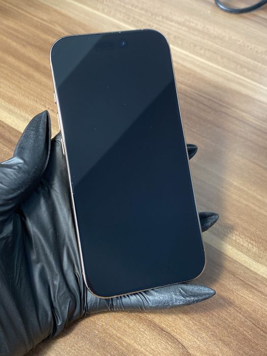 iPhone 16 Pro• 128 GB •Desert Titanium