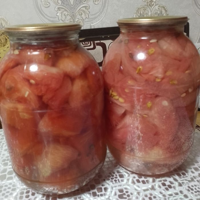 Помидоры. Кабачковая икра.