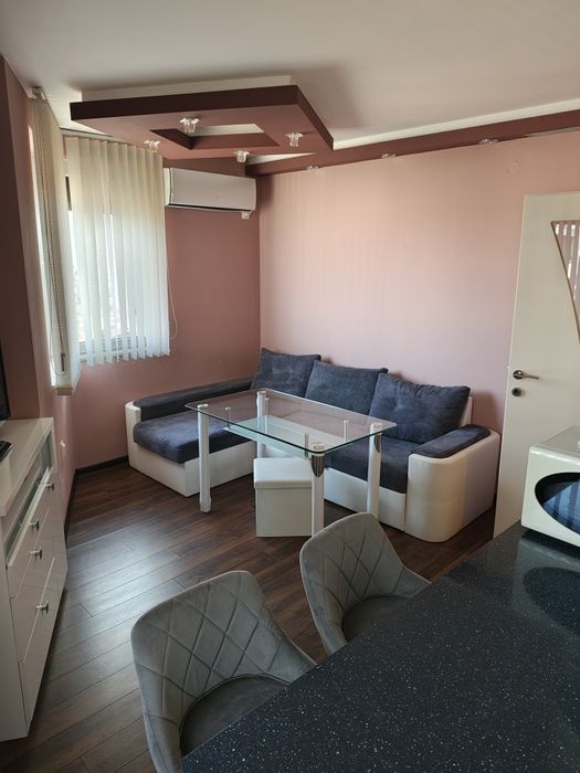 Дава се под наем Двустаен апартамент в Благоевград, Освобождение - 55 кв.м за 90000 € - Снимка #11