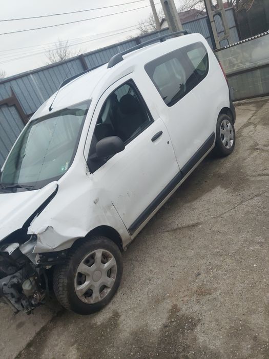 Dezmembrez Dacia Dokker 2018 1.5 dci persoane