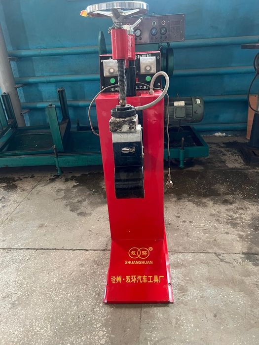 Машина для ремонта автомобильных шын