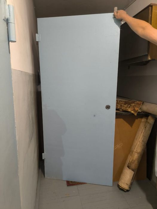 Продам железную дверь